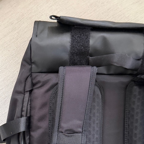 Timbuk2 Black Clark Commuter Backpack - Picture 7 of 10